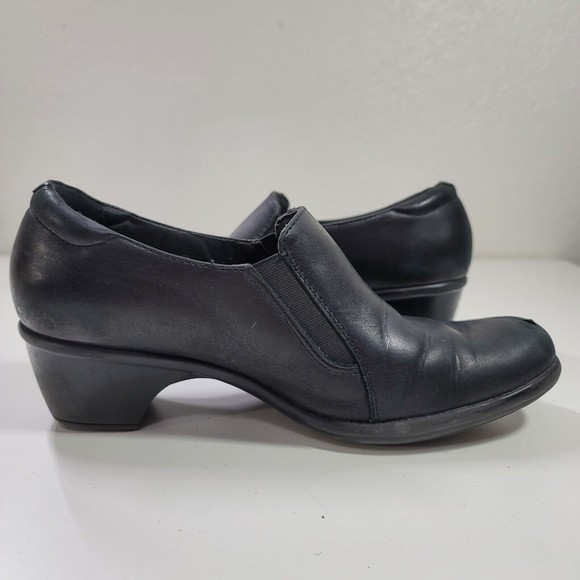 Clark's Bendables Womens Size 8.5 Black Leather Heeled Slip On Casual Dress Shoe - Picture 6 of 14